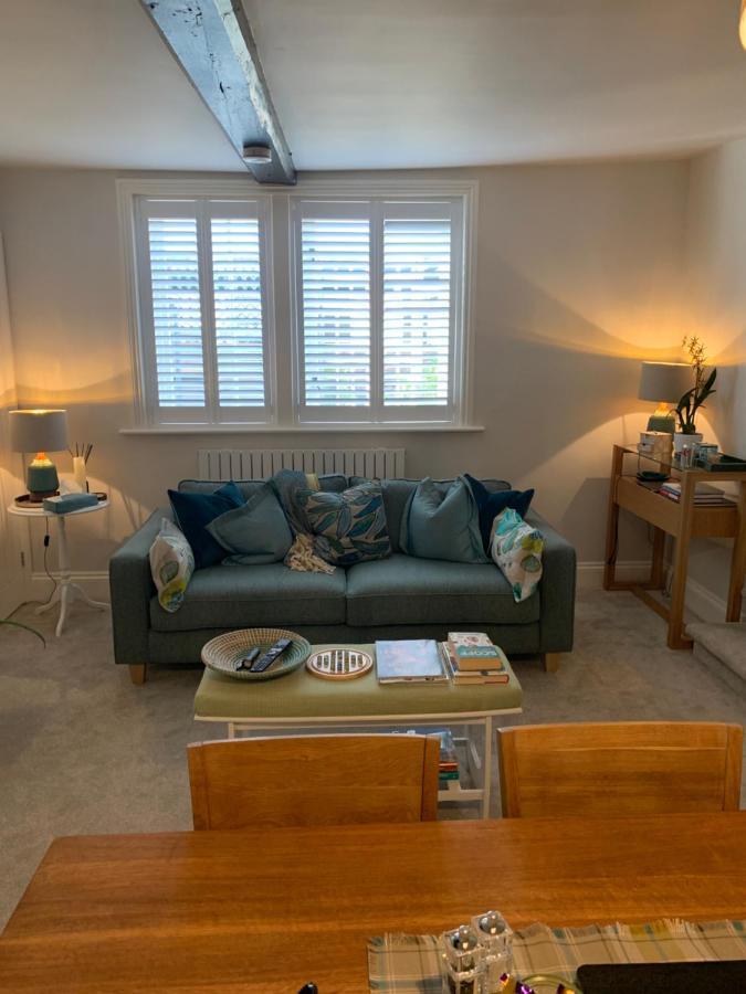 Hideaway Holiday Apartment Salisbury Exteriör bild